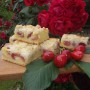 Sezónny čerešňový koláč s posýpkou a tvarohom (fotorecept)