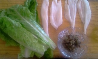 Rybie filé s hríbikami obalené v hlávkovom šaláte a lístkovom ceste (fotorecept) - obrázok 1