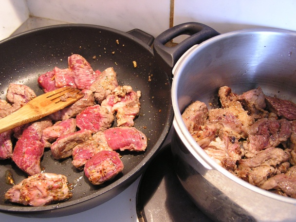 Hovädzie mäso na hrášku (fotorecept) - obrázok 1