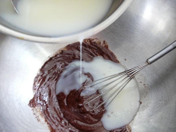 Snehová torta a čokoládový krém Fudge (fotorecept) - obrázok 2