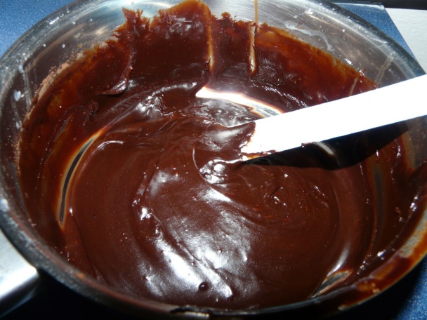 Snehová torta a čokoládový krém Fudge (fotorecept) - obrázok 5