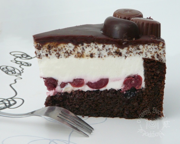 Torta čokoládová s tvarohom a višňami (fotorecept) - obrázok 12