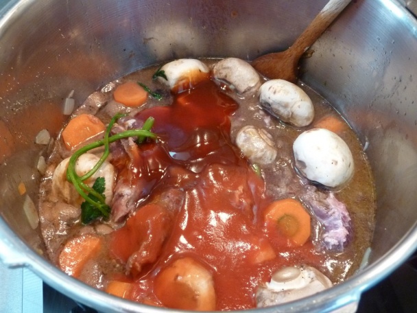 Teľacie líčka s paštrnákovým pyré a baby špenátom (fotorecept) - obrázok 5