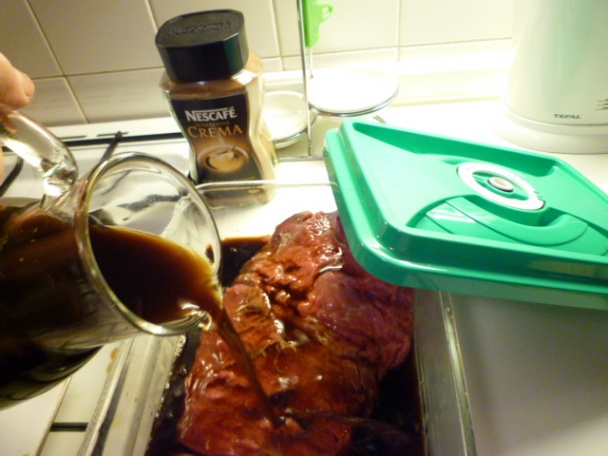 Mäso v kávovej marináde na sviečkovú (fotorecept) - obrázok 3