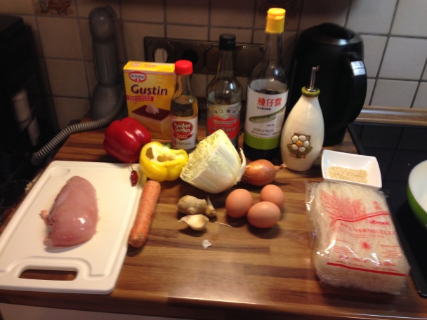 Ázijské ryžové vermicelli rezance s kuracím mäsom (fotorecept) - obrázok 1