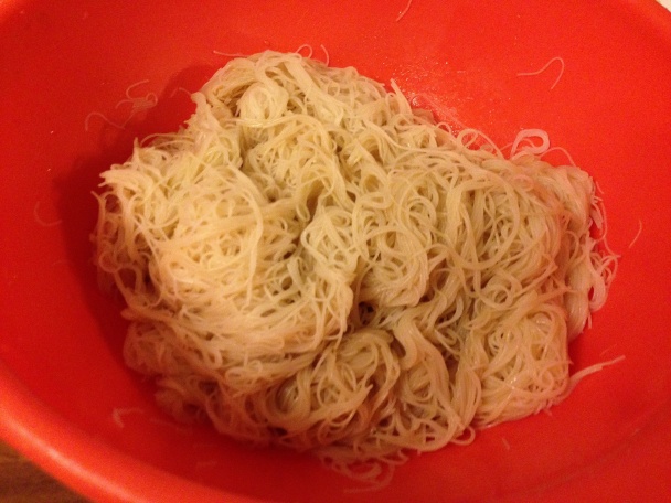 Ázijské ryžové vermicelli rezance s kuracím mäsom (fotorecept) - obrázok 6