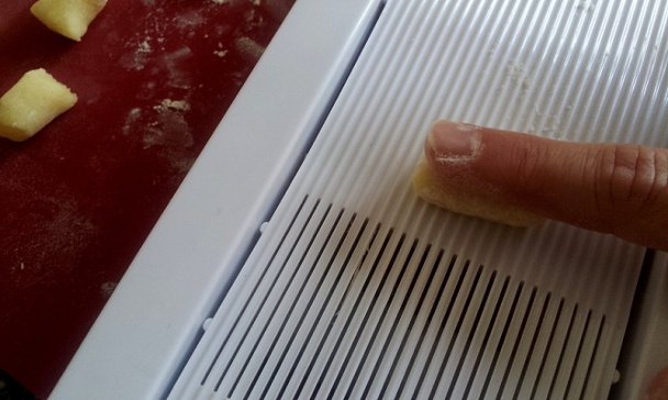 Gnocchi s duseným ružičkovým kelom v paradajkovej omáčke (fotorecept) - obrázok 4
