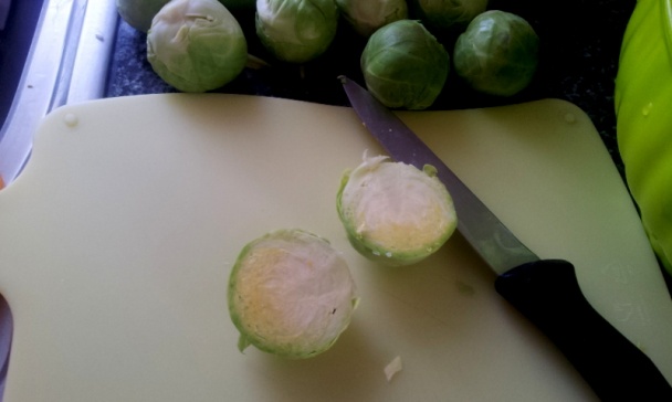 Gnocchi s duseným ružičkovým kelom v paradajkovej omáčke (fotorecept) - obrázok 6