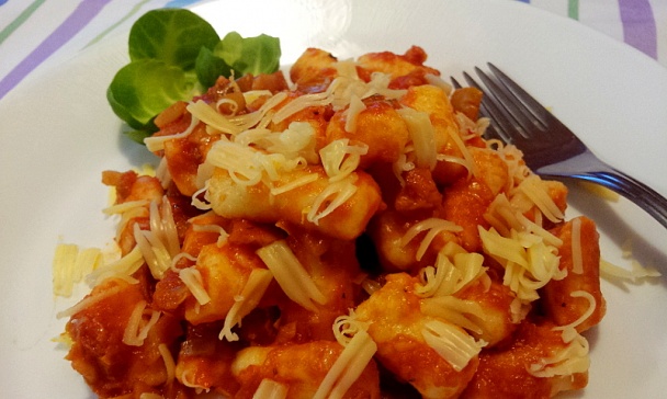 Gnocchi s duseným ružičkovým kelom v paradajkovej omáčke (fotorecept) - obrázok 10