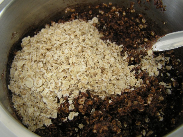 Nepečená maškrtka z ovsených vločiek (fotorecept) - obrázok 4