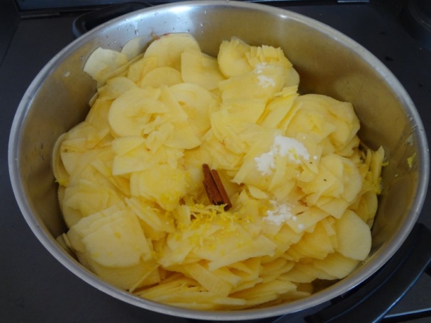 Jablkovo-makový koláč - Apple pie with poppy seeds (fotorecept) - obrázok 4