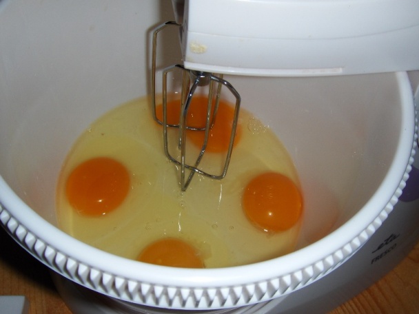 Rýchly koláčik ku kávičke (fotorecept) - obrázok 1