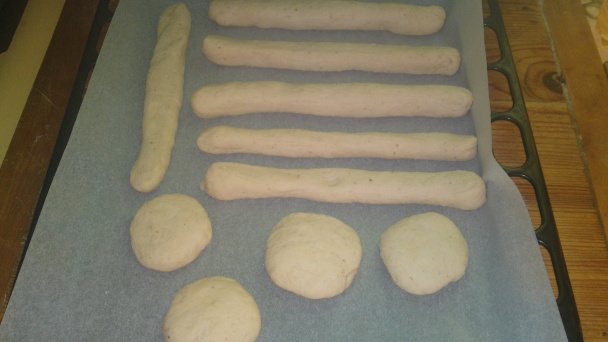Pečivo zo špaldy a semoliny - žemle a tyčky (fotorecept) - obrázok 14