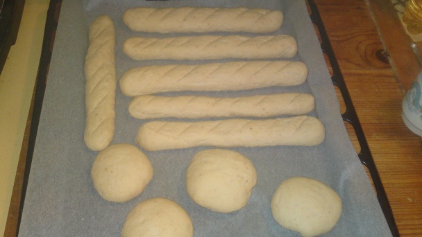 Pečivo zo špaldy a semoliny - žemle a tyčky (fotorecept) - obrázok 15