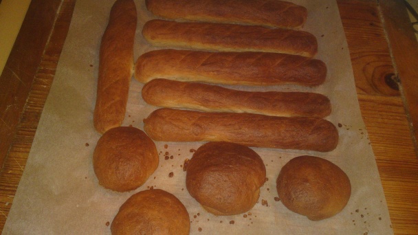 Pečivo zo špaldy a semoliny - žemle a tyčky (fotorecept) - obrázok 17
