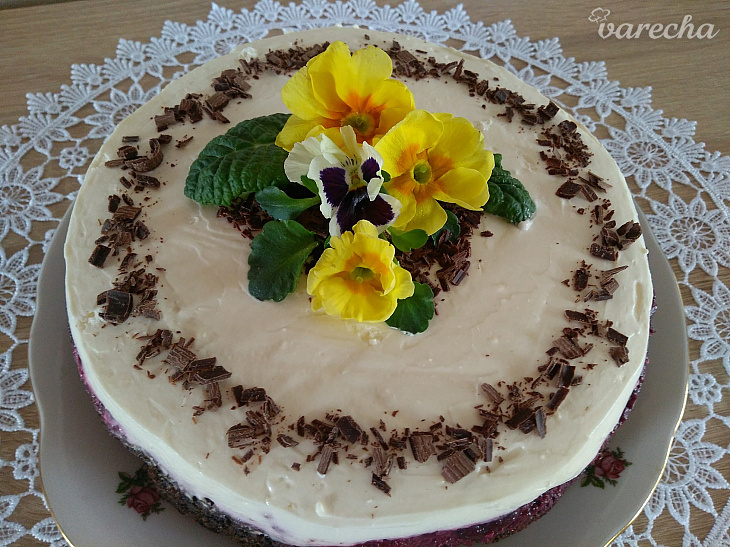 Višňová torta s nevšedným krémom (fotorecept)