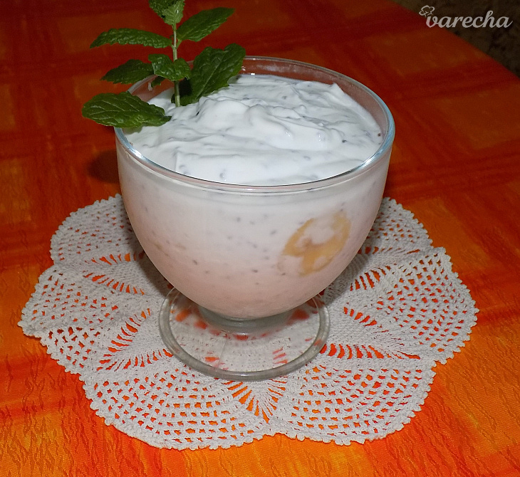 Jogurtový pohár s ľanovými semienkami (fotorecept)