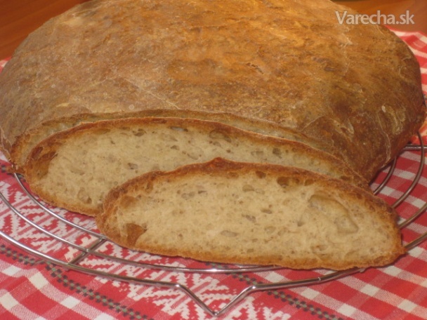 Domáci chlieb s rascou (fotorecept)