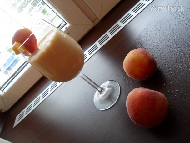Broskyňovo-mango nápoj (fotorecept)