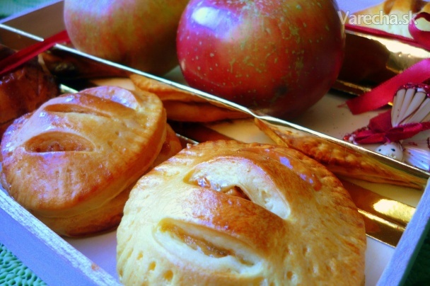 Jablkové koláčiky s karamelom (fotorecept)