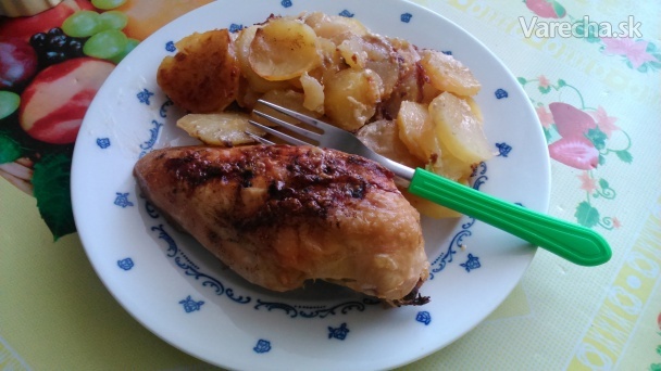 Recept - Pečené kura so zemiakmi a smotanou
