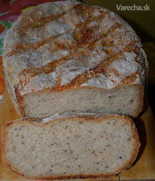 Domáci chlieb z tradičného kvásku (fotorecept)