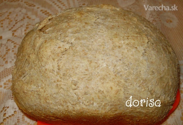 Celozrnný chlieb z domácej pekárničky (fotorecept)