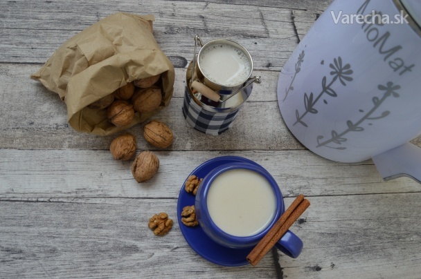 Domáce mlieko z orechov pre alergikov na mlieko