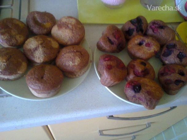 Zdravé čokoládové muffiny s ovocím