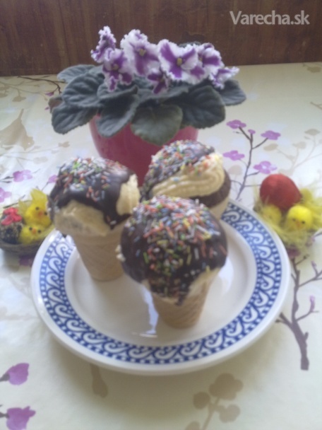Zmrzlinkové muffinky s prekvapením (fotorecept)
