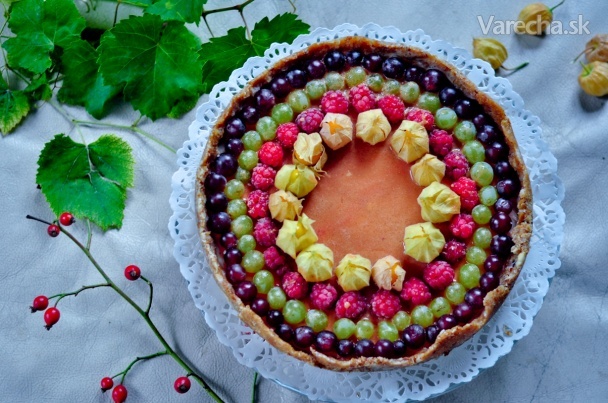 Citrónová torta s agarom a jesenným ovocím
