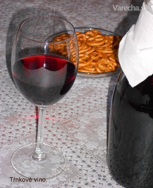 Trnkové víno (fotorecept)