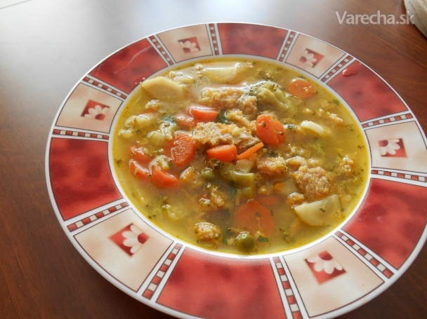 Zeleninová polievka s celozrnnými haluškami