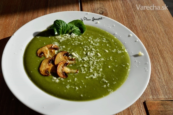 Brokolicovo-špenátová krémová polievka s pórom a syrom (fotorecept)