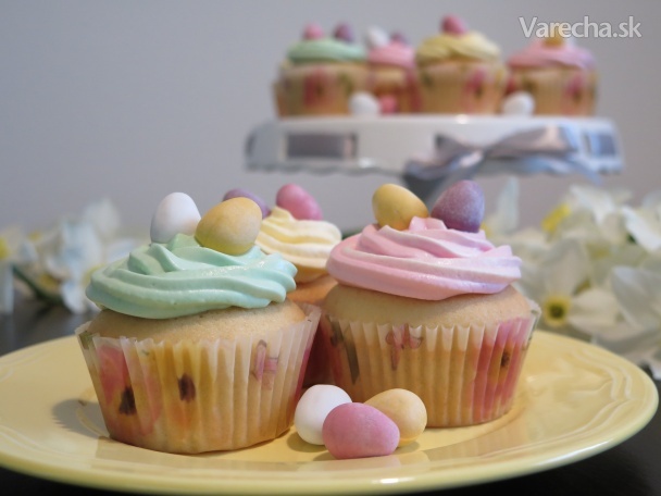 Veľkonočné vanilkové cupcaky (videorecept)