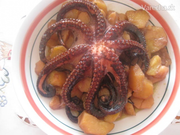 Pečená chobotnica so zemiakmi (fotorecept)