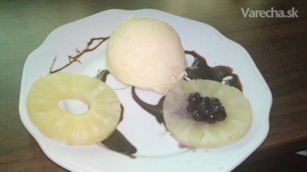 Domáca ananásová zmrzlina