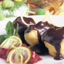 Profiteroles s kávovou šľahačkou a čokoládou