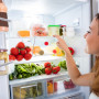 Chce to systém: Ako usporiadať potraviny v chladničke, aby vydržali dlhšie a vyhli ste sa plytvaniu