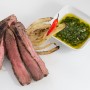 Flank steak s omáčkou chimichurri