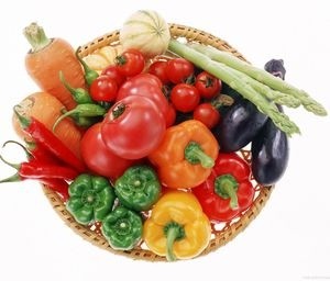 Jarná zelenina a ovocie v našich kuchyniach