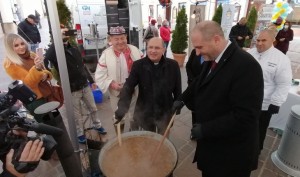 Polievka sv. Alžbety: Nasýtila hladných a spojila kuchárov v pomoci ľuďom v núdzi
