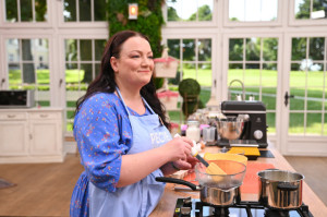 Pečie celé Slovensko: Dnes sa pečú michelinské dezerty. Budú výtvory súťažiacich hodné prestížnych hviezd?