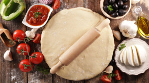 Na pizzu i koláče: Aj kysnuté cesto si môžete zamraziť do zásoby. Treba však dodržať jednu dôležitú zásadu