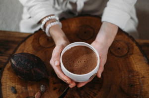 Otvára srdce: Ceremoniálne kakao - staroveký nápoj s modernými benefitmi. V čom je lepšie než to obyčajné?