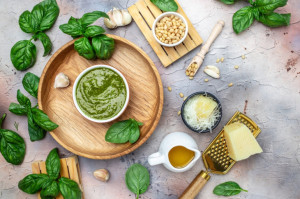 Domáce je fajn: 3 tipy, aby bazalkové pesto skvelo chutilo, výborne vyzeralo a dlho vydržalo