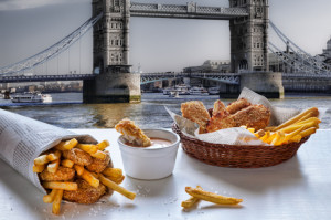 Britská klasika: Kde sa vzalo fish and chips + 4 recepty, ako si toto ikonické jedlo urobiť doma
