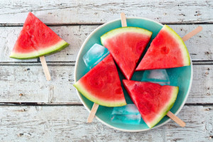 Jednoduché triky: Naučte sa krájať melón ako profík. Takto štýlovo môže vyzerať aj u vás! 