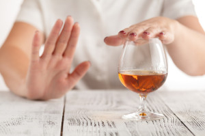 Alkohol a kalórie: Čo piť, ak si chcete dopriať pohárik, ale nepribrať