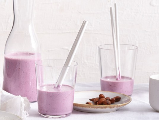 Mandľovo-čučoriedkové smoothie